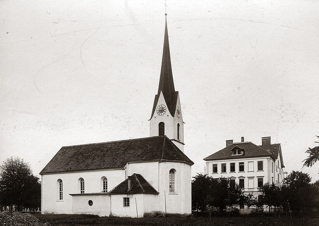 KIRCHE 1906 noch ohne Seitenschiffe.jpg