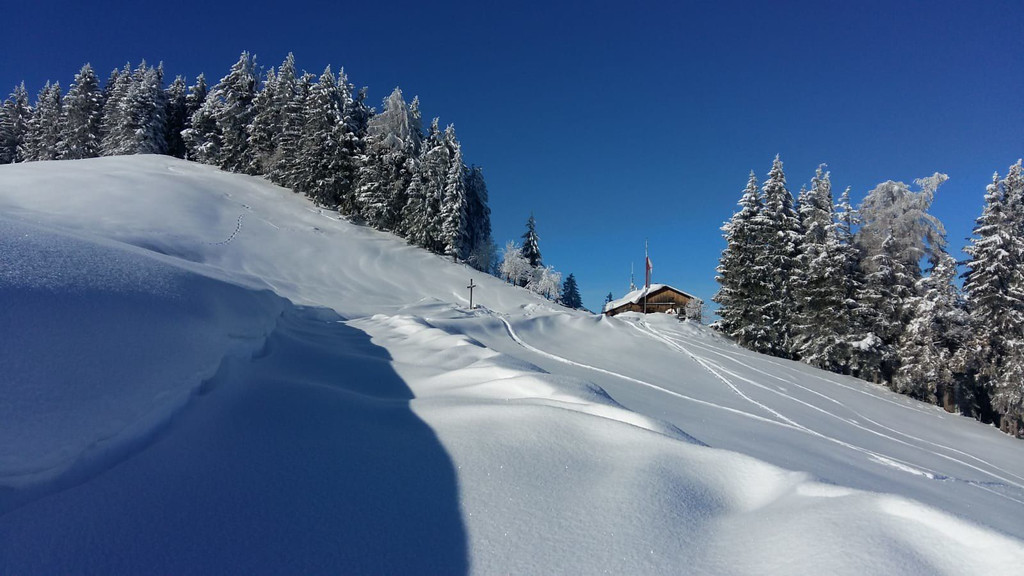 _sv_tisis_galerie10_tisner_skihuette.jpg