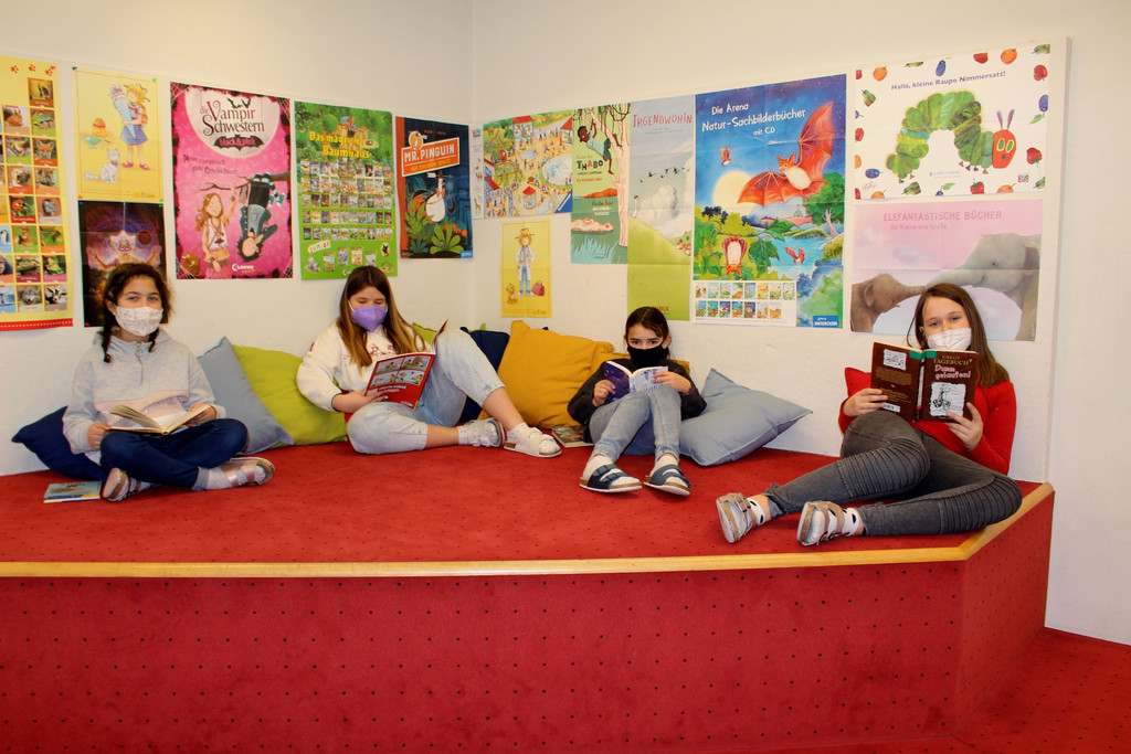 B__cherei D Kinder AUSLEIHE 20-02-2021 _1_.JPG