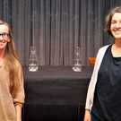 Ingrid F__rhapter _FelderArchiv und Simone Voglauer-Fend _Physiotherapeutin_ freuten sich auf die Buchpr__sentation.JPG