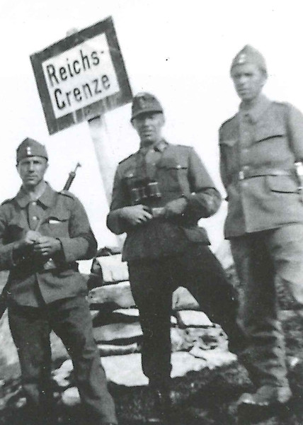 01 Grat _ Grenze.jpg