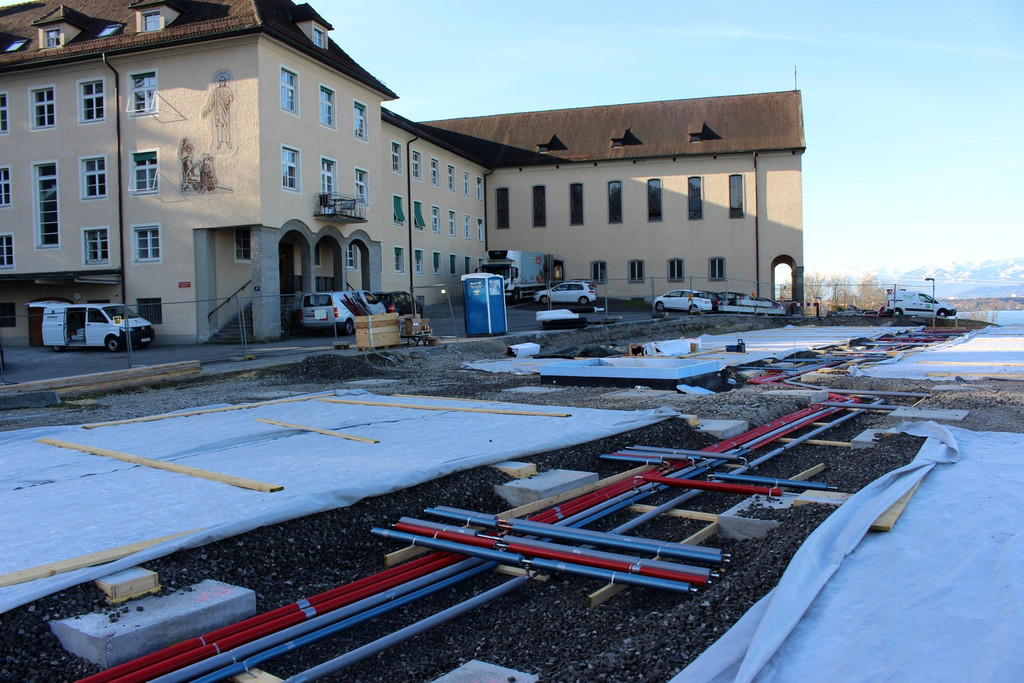 Jesuheim Containerbau B Platz AUSSEN BODENBELAG B 23-03-2021 _14_.JPG