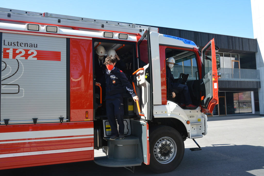 Rundfahrt mit Auto.jpg