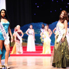 miss_charm_fashion_show1.jpg