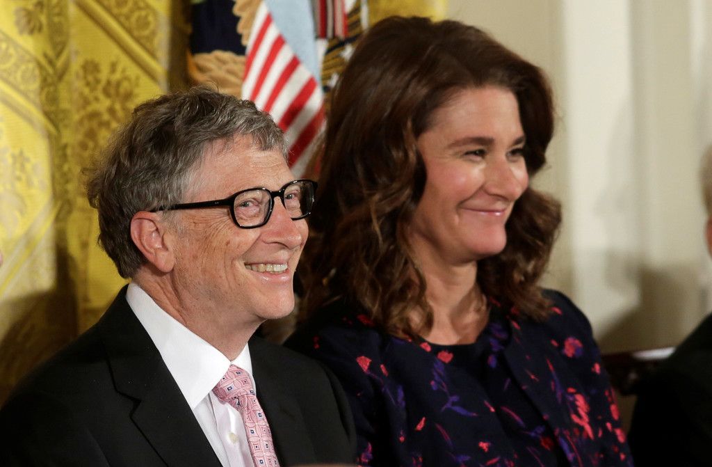 2021-05-03T214818Z_566564348_RC2L8N95YYPW_RTRMADP_3_PEOPLE-BILL-GATES-DIVORCE.JPG