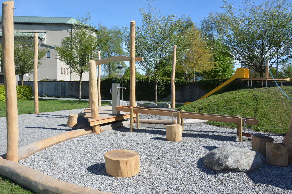 neuer spielplatz.jpg