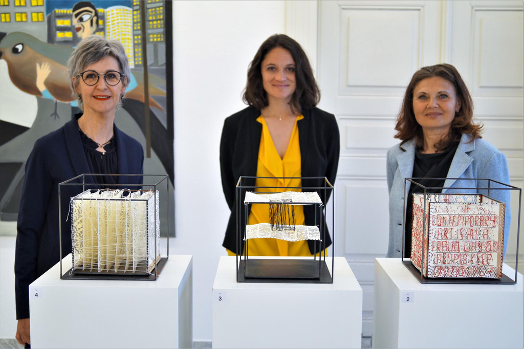 Gabriele Ulmer_ Pr__sidentin Maria Simma und Yvette Heller.JPG