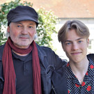 Der Lustenauer K__nstler Werner Marxx mit Sohn Levi.JPG