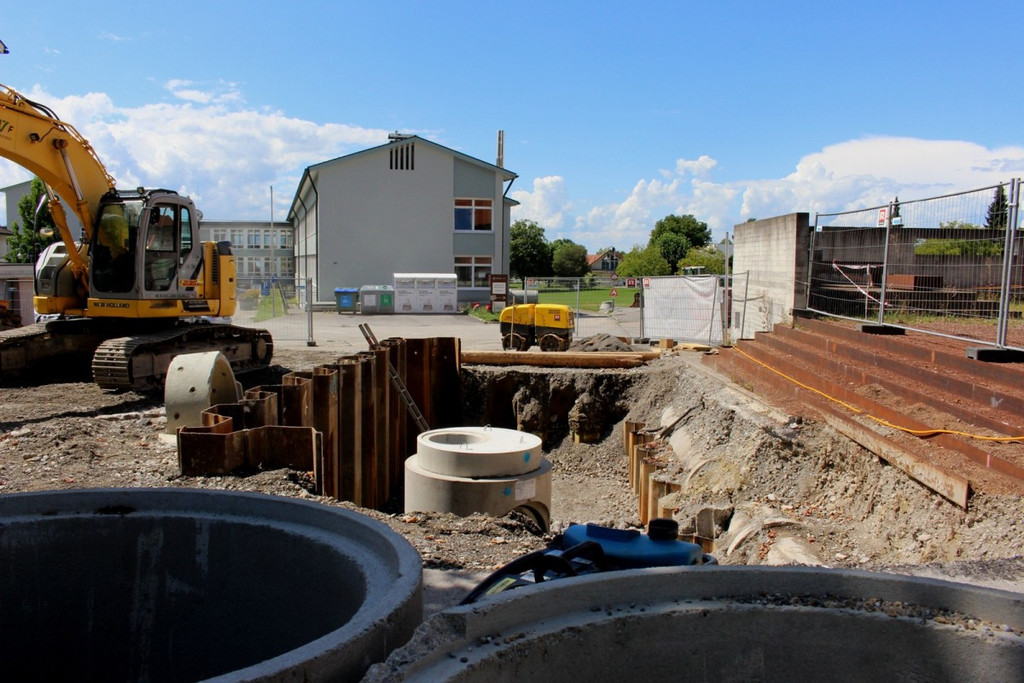 DOKU BB Oberlochauerbach Hochwasserschutz BF SCHULZENTRUM VERLEGUNG offen 17-08-2020 _1_.JPG