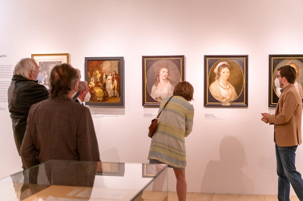 Erstver__ffentlichungen in der neuen Ausstellung.jpg