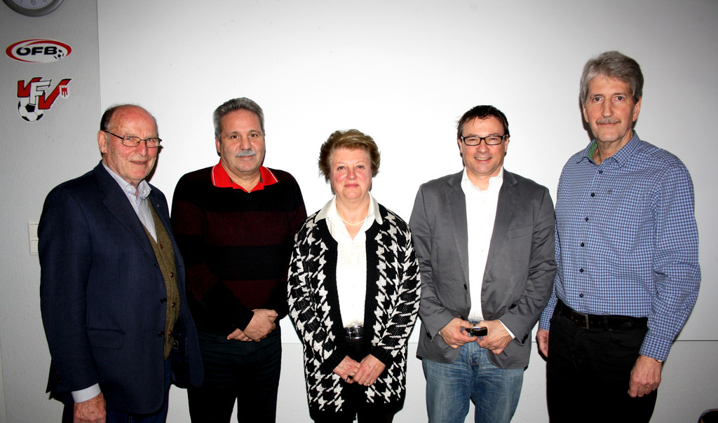 Sportverein Lochau SVL BU 4 - AUSSCHUSS Vorstand mit Ehrenobmann GS Bericht 75 Jahre April 2021.JPG