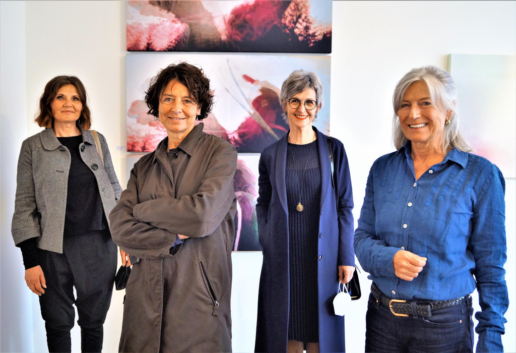 Die K__nstlerinnen Yvette Heller_ Isabel Sandner_ Gabriele Ulmer und Margit Nosko _v_li_.JPG