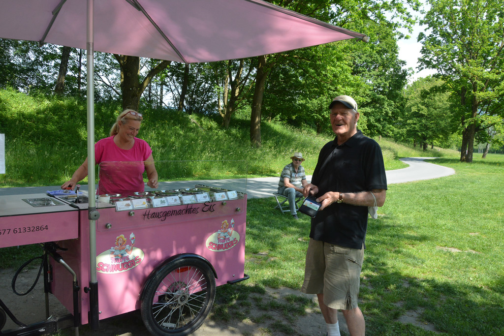 Eisverkaufen Fahrrad.jpg