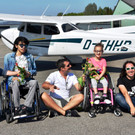 Blumen zum 20-j__hrigen Jubil__um_ Andreas Seeburger Rundflugteam_ Joe Fritsche Stunde des ns.jpg