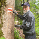 Mit dem Wegewart Walter Zudrell im Schattwald in Silbertal unterwegs.