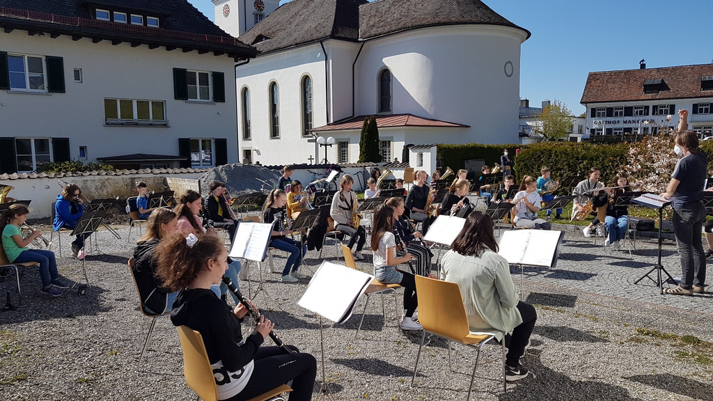 B Musikverein JUNGMUSIK PROBE bei der Friedhofskapelle Start 23-04-2021 _6_.jpg
