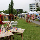 Attraktives Kunsthandwerk auf dem Kunstmarkt am Lochauer Kaiserstrand