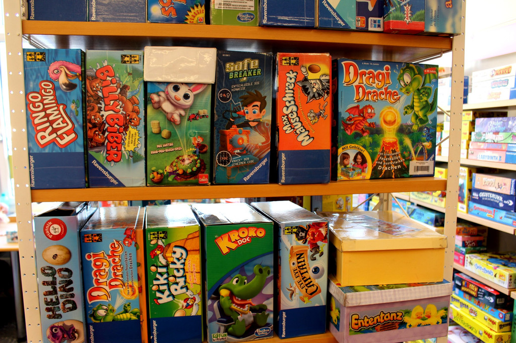 B__cherei-Spielothek B SPIELE f__r DRINNEN Juni 2021 _5_.JPG