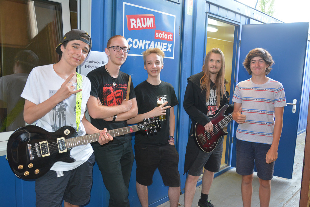 backstage sweet child of frank.jpg