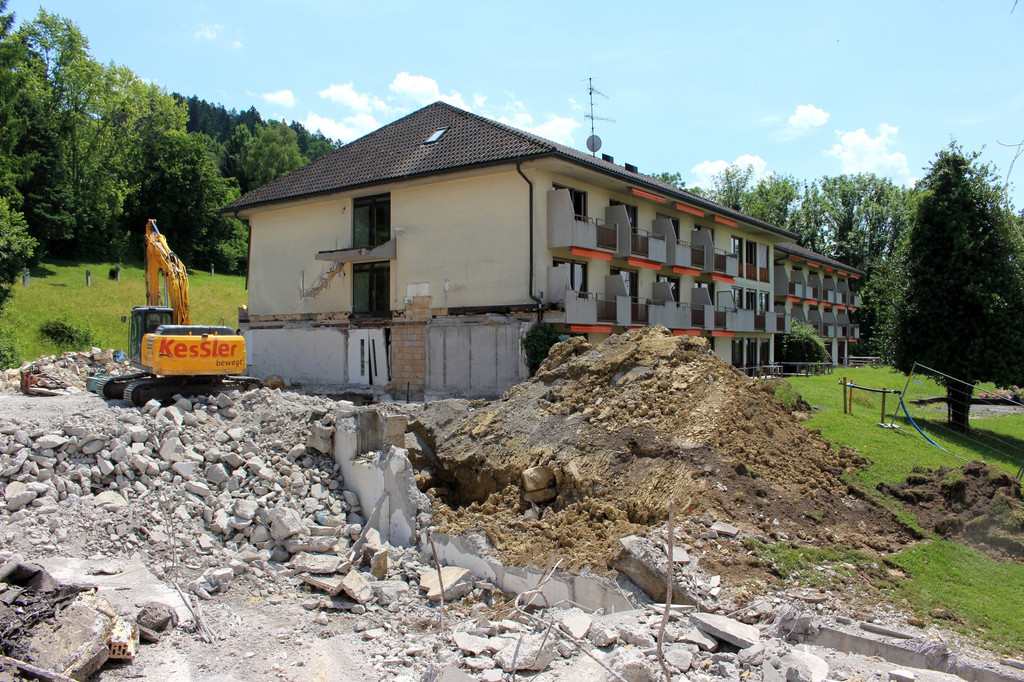 B Jesuheim ABBRUCH Haus Pf__nder BF A Mitteltrakt 28-06-2021 _6_.JPG