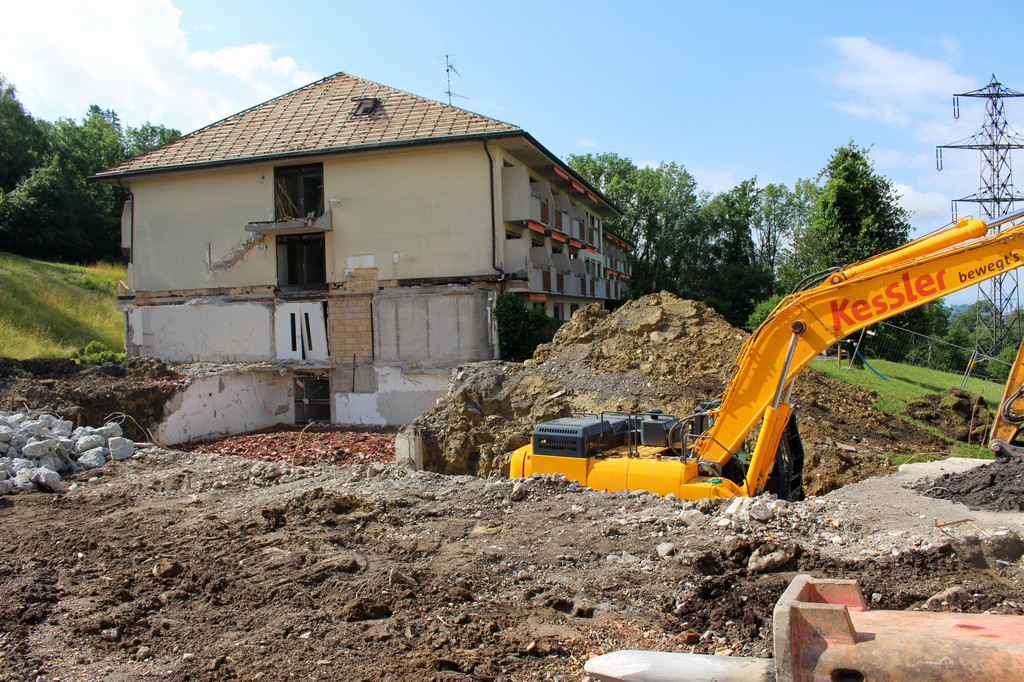 B Jesuheim ABBRUCH Haus Pf__nder BF A Mitteltrakt 28-06-2021 _16_.JPG