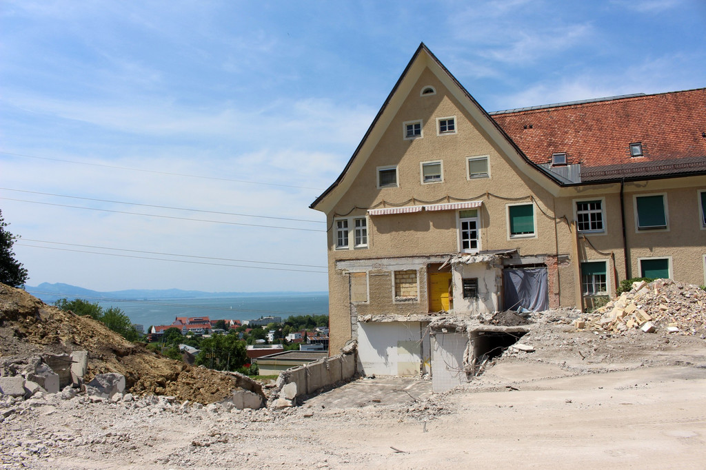 B Jesuheim ABBRUCH Haus Pf__nder BF A Mitteltrakt 28-06-2021 _3_.JPG