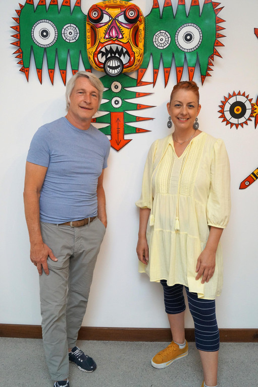 K__nstler Marco Spitzar und die Pr__sidentin der Galerie 29 Sandra Kacettl.JPG