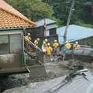 2021-07-04T005527Z_1832045351_RC2CDO9DVYNZ_RTRMADP_3_JAPAN-RAINFALL.jpg