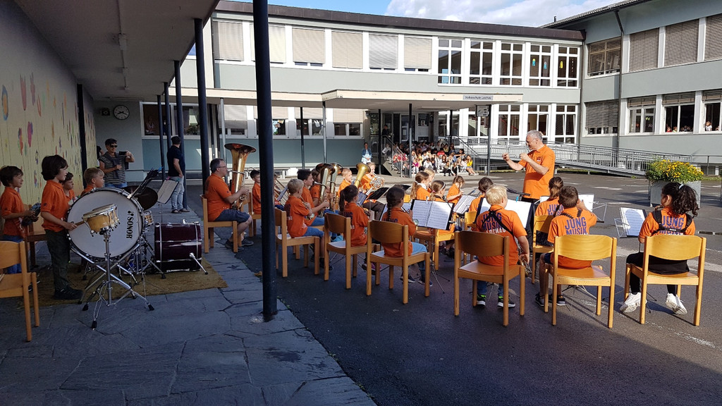 Musikverein RASSELBANDE A Auftritt Volksschule 29-06-2021 _1_.jpg