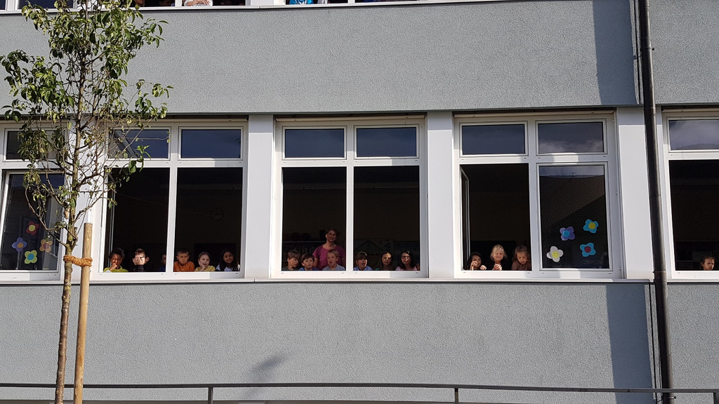 Musikverein RASSELBANDE B Auftritt Volksschule PUBLIKUM 29-06-2021 _5_.jpg