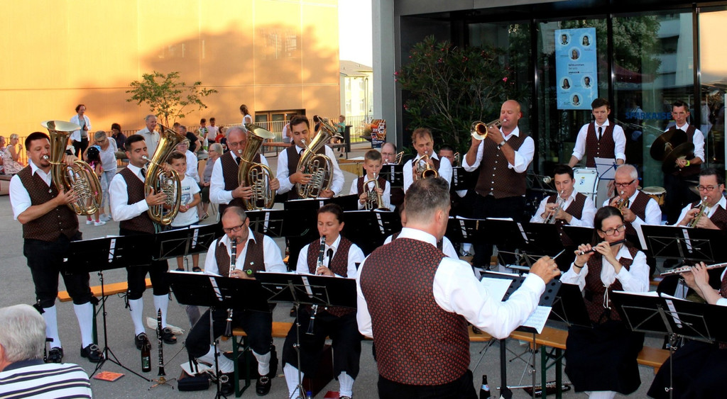 Lochau Musikverein D__mmerschoppen Pfarrplatz TERMIN Juli 2021 A MVL _1_.JPG