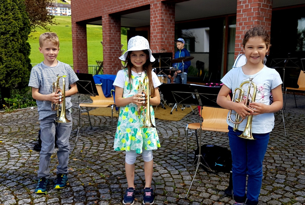 Lochau Musikverein D__mmerschoppen Pfarrplatz TERMIN Juli 2021 C RASSELBANDE _3_.jpg