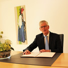 Standesbeamter Werner Ganahl im Amt - 2592 Paare sagten Ja