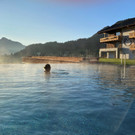 outdoor-panoramapool_hotel_bergblick.jpg