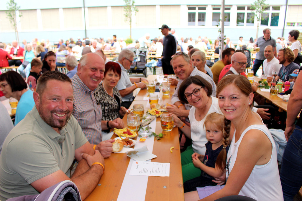 Musikverein DORFFEST E BESUCHER 25-07-2021 _2_.JPG