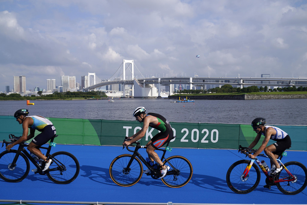 Tokyo_Olympics_Triathlon_96404.jpg