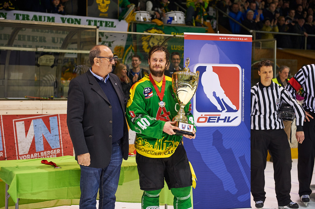 EHC_Lustenau_Meisterfeier_2015_21.jpg