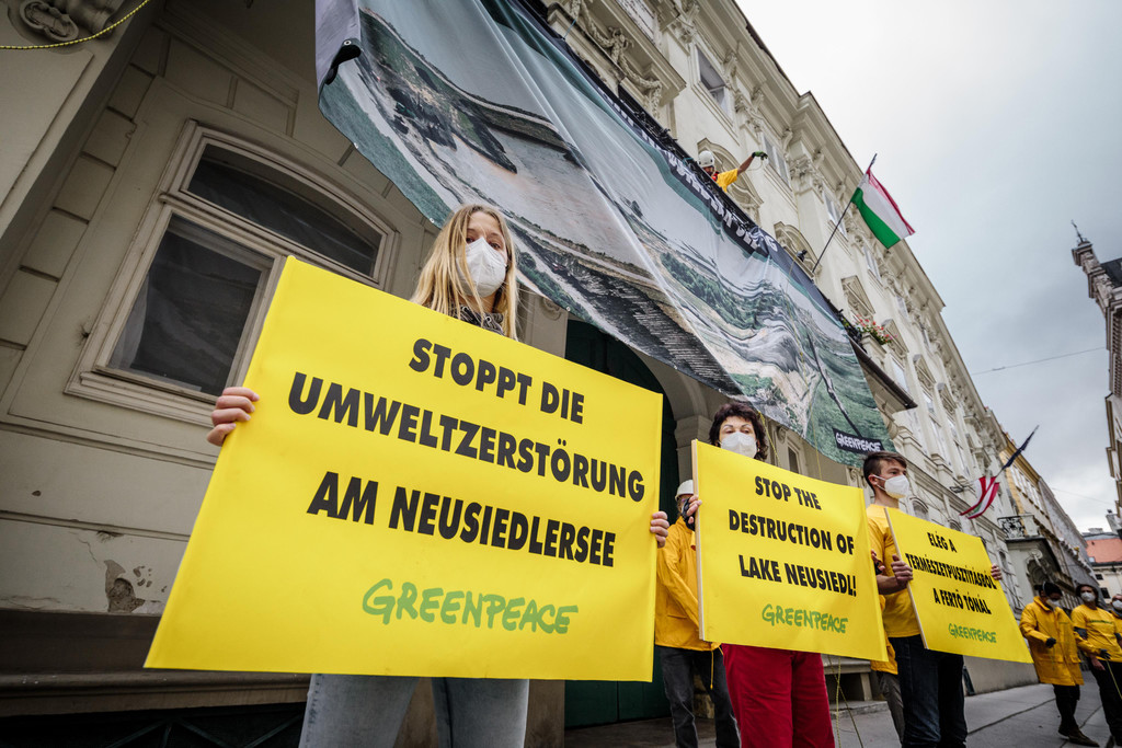 2021_08-greenpeace-neusiedlersee-_c_mitja_kobal-greenpeace-01.jpg