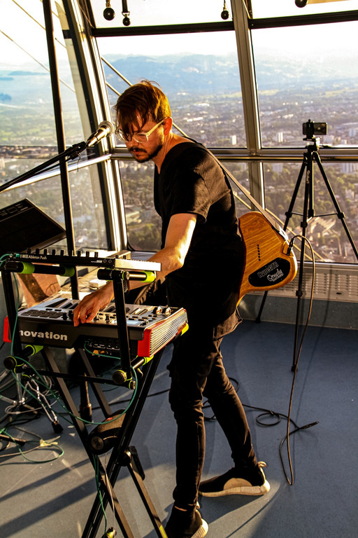 06-Burnside-Pfaender Pic 6.jpg