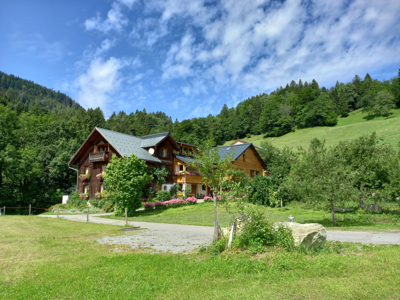 Hummelhof.jpg