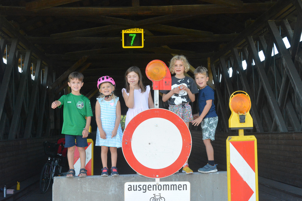 Die Br__cke wurde erobert.jpg