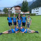 Gruppenbild Jugendgruppe mit Obmann und Obmannstellvertreter.jpg