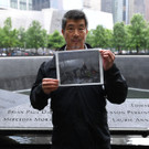 man-in-front-of-memorial - Kopie.jpg