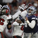 Cowboys_Buccaneers_Football_99950.jpg