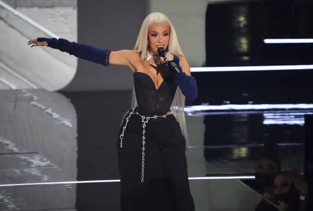 2021_MTV_Video_Music_Awards_-_Show_17843.jpg