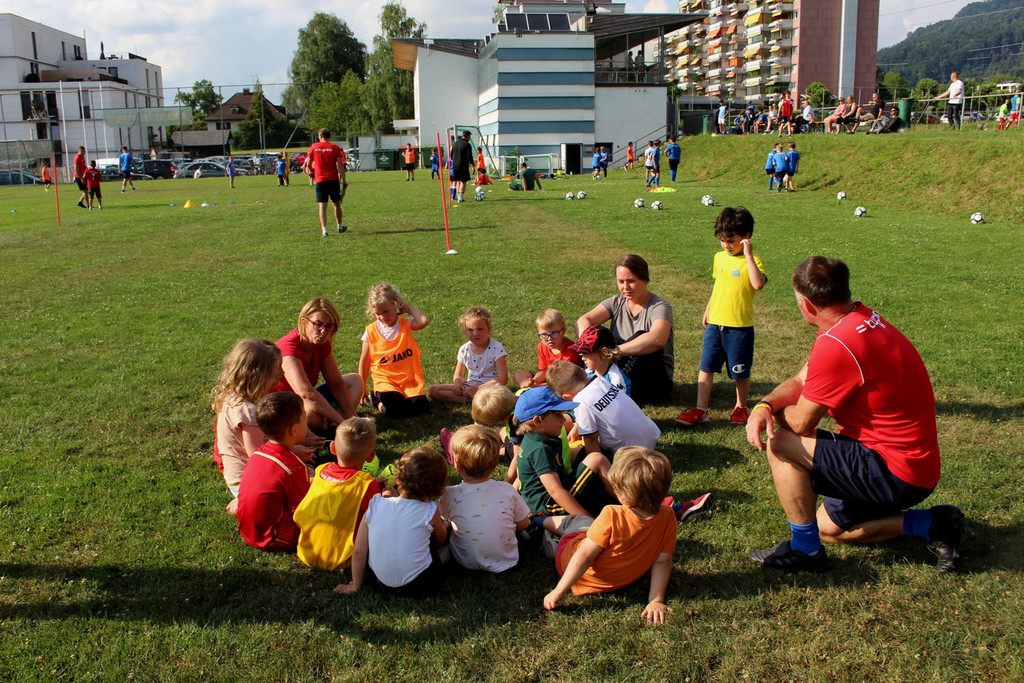 Z Fu__ball NACHWUCHS Training ALLGEMEIN Symbolfoto INKLUSION September 2021 _2_.JPG