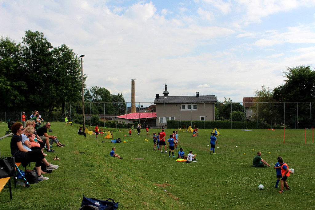 Z Fu__ball NACHWUCHS Training ALLGEMEIN Symbolfoto TRAININGSBETRIEB September 2021 _1_.JPG