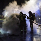 Motorraum eines PKWs auf der SCS-Brücke stand in Vollbrand