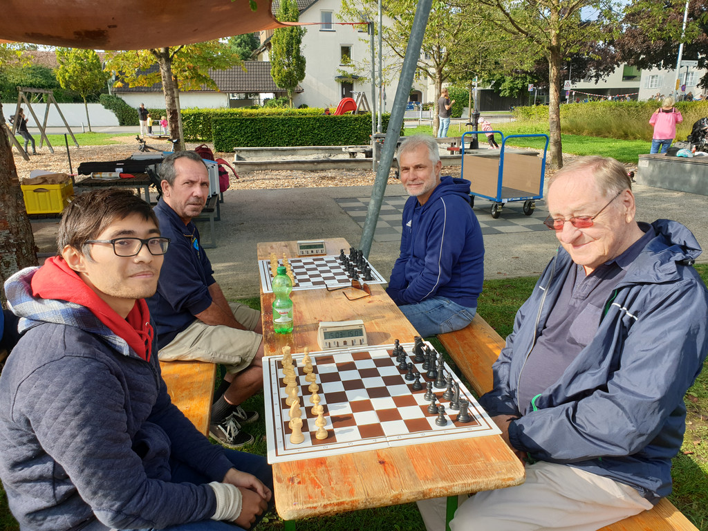 Schach_im_Park_18_9_2021 _10_.jpg