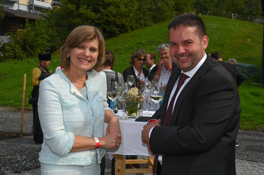 Landesstadthalterin Barbara Sch__bi-Fink und akkurat Obmann Rainer Muxel.jpg